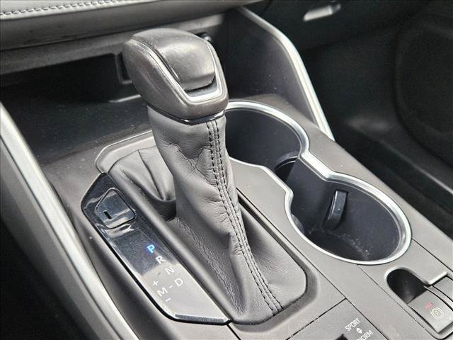 Used 2020 Toyota Highlander XLE AWD/4WD image 14