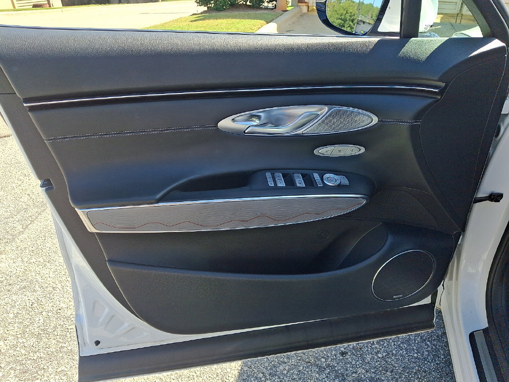 Used 2023 Genesis GV70 2.5T w/ Advanced Package AWD/4WD image 12