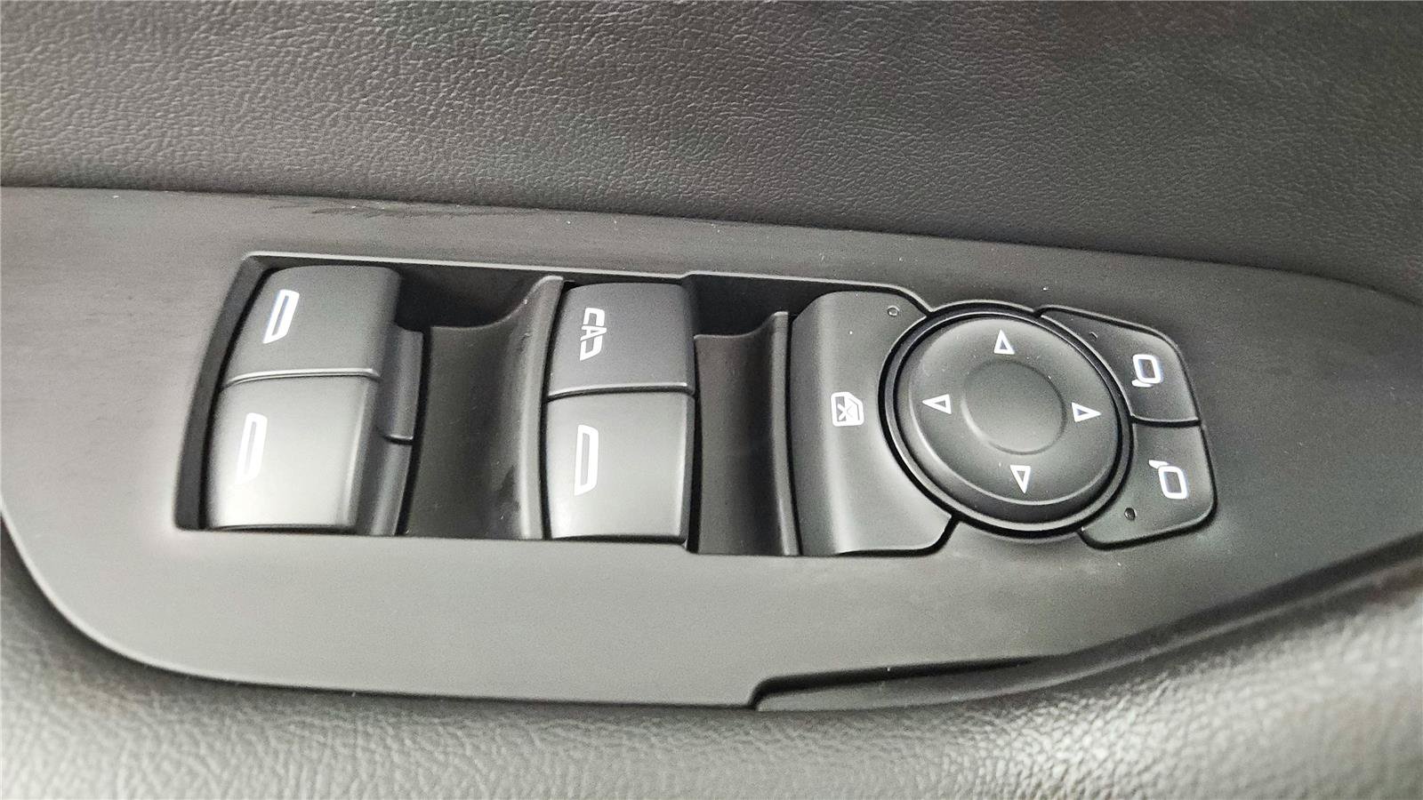 Used 2024 Chevrolet Blazer Premier w/ Driver Confidence II Package FWD image 12