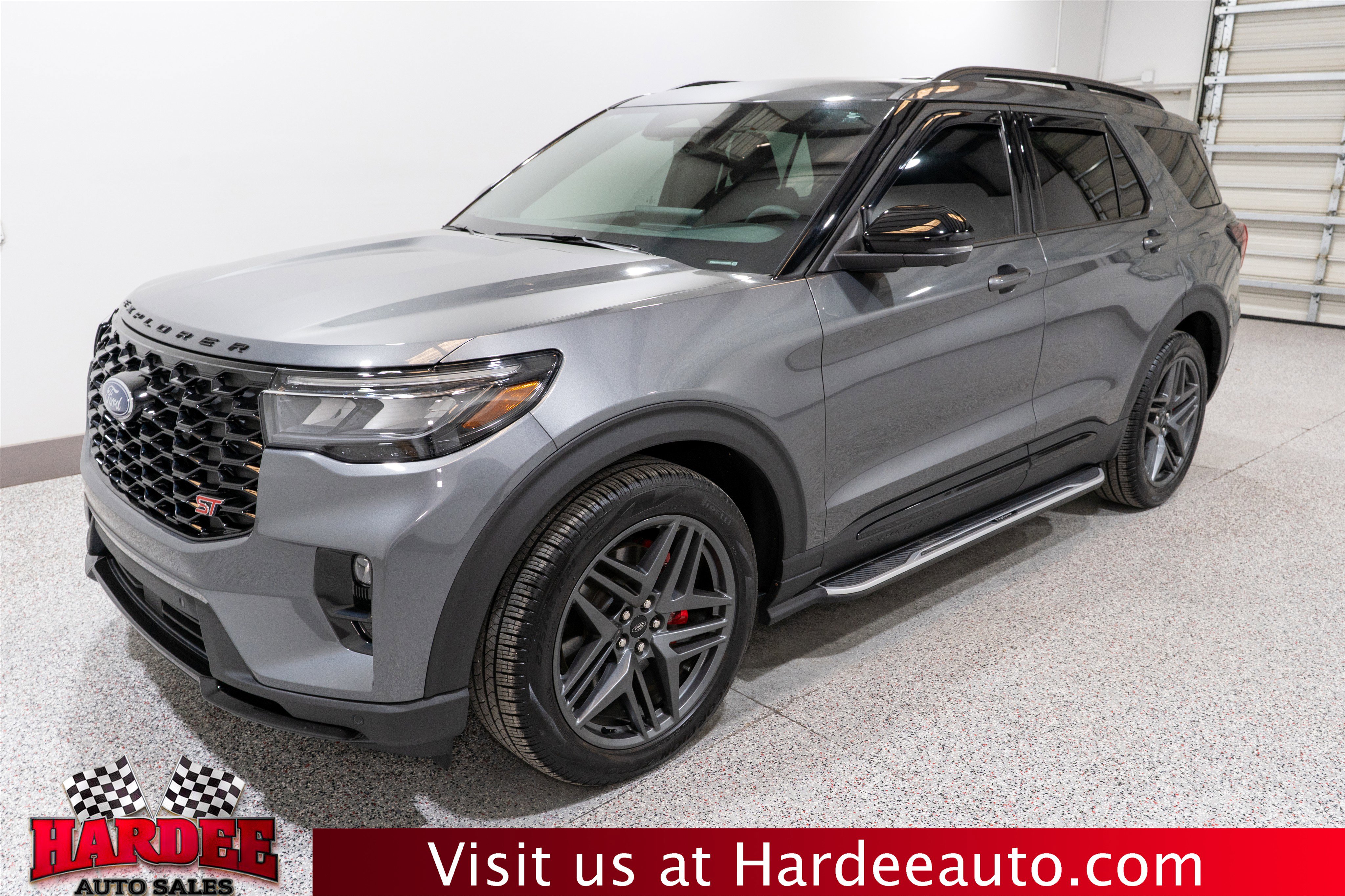 Used 2025 Ford Explorer ST w/ Sun And Sound Package image 2