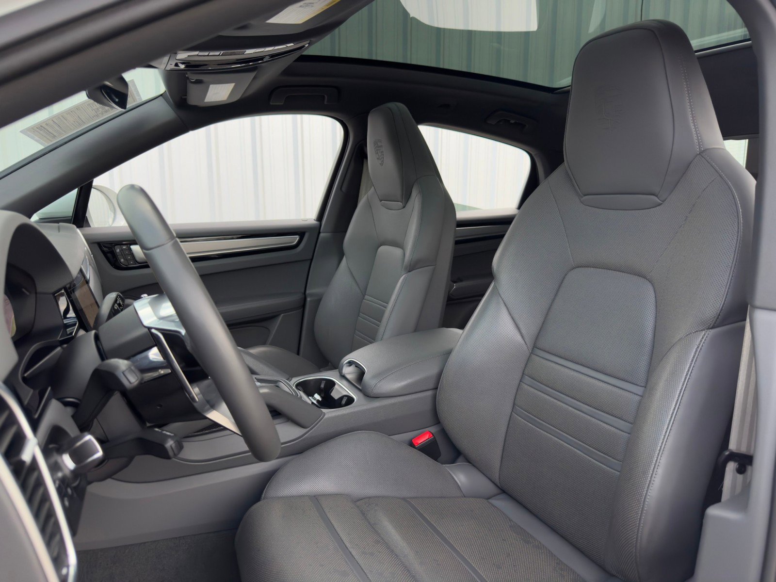 Used 2023 Porsche Cayenne E-Hybrid image 44