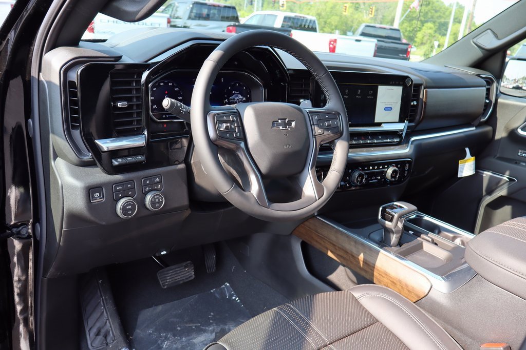New 2025 Chevrolet Silverado 1500 High Country w/ High Country Premium Package image 4