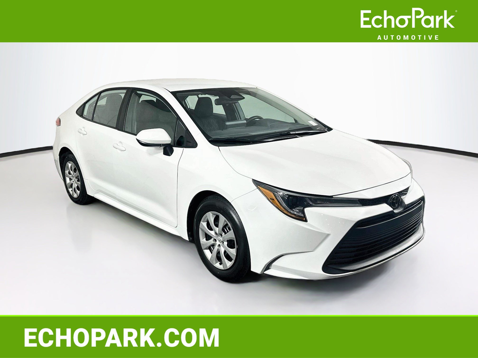 Used 2025 Toyota Corolla LE FWD image 1