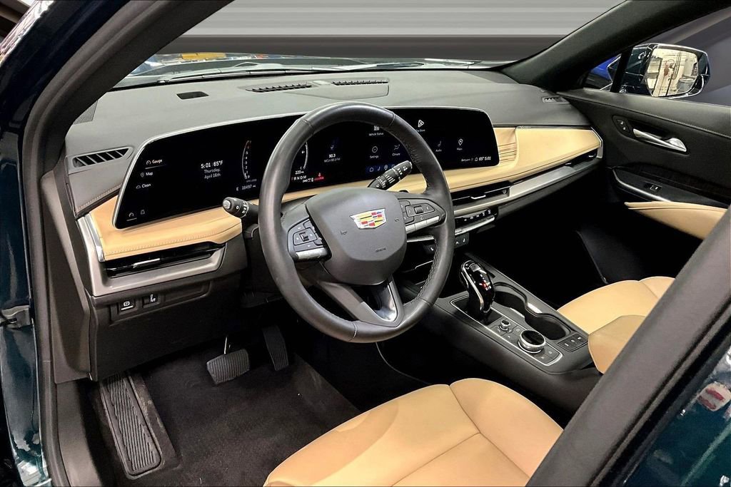 Certified 2024 Cadillac XT4 Premium Luxury w/ Cold Weather Package image 17