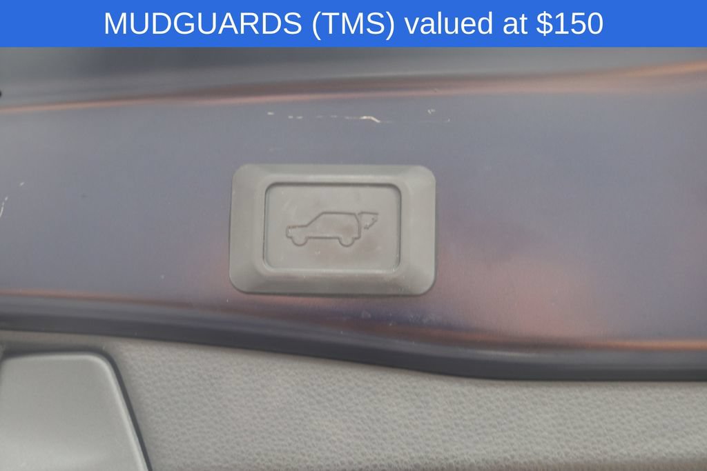 Used 2024 Toyota RAV4 SE AWD/4WD image 6