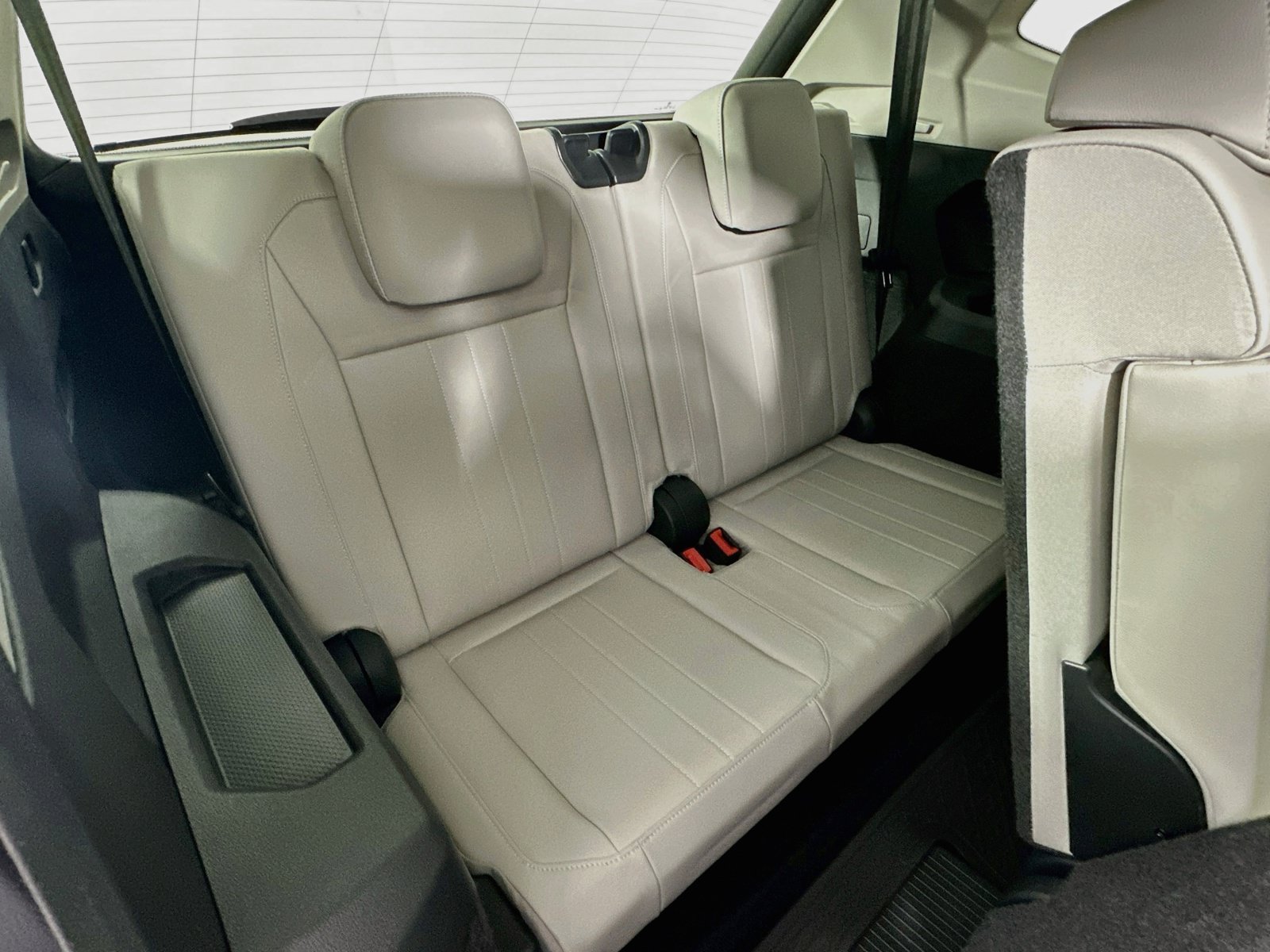 Used 2024 Volkswagen Tiguan SE FWD image 26