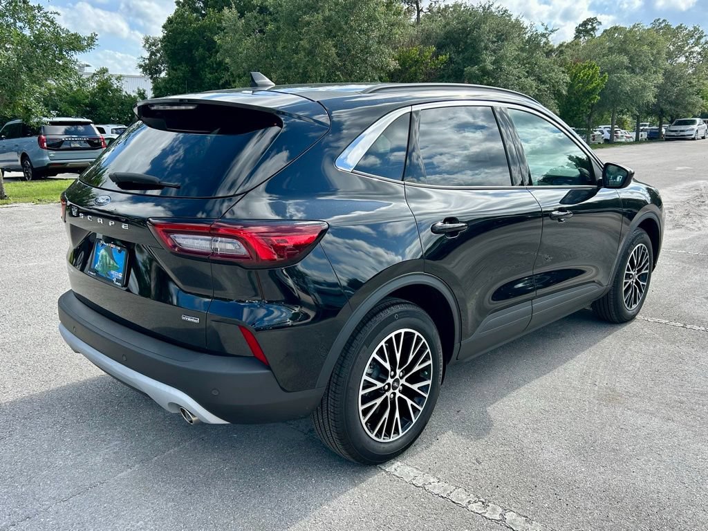 New 2023 Ford Escape SE FWD image 5