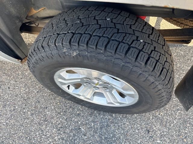 Used 2010 Chevrolet Silverado 1500 LTZ w/ Z71 Appearance Package image 4