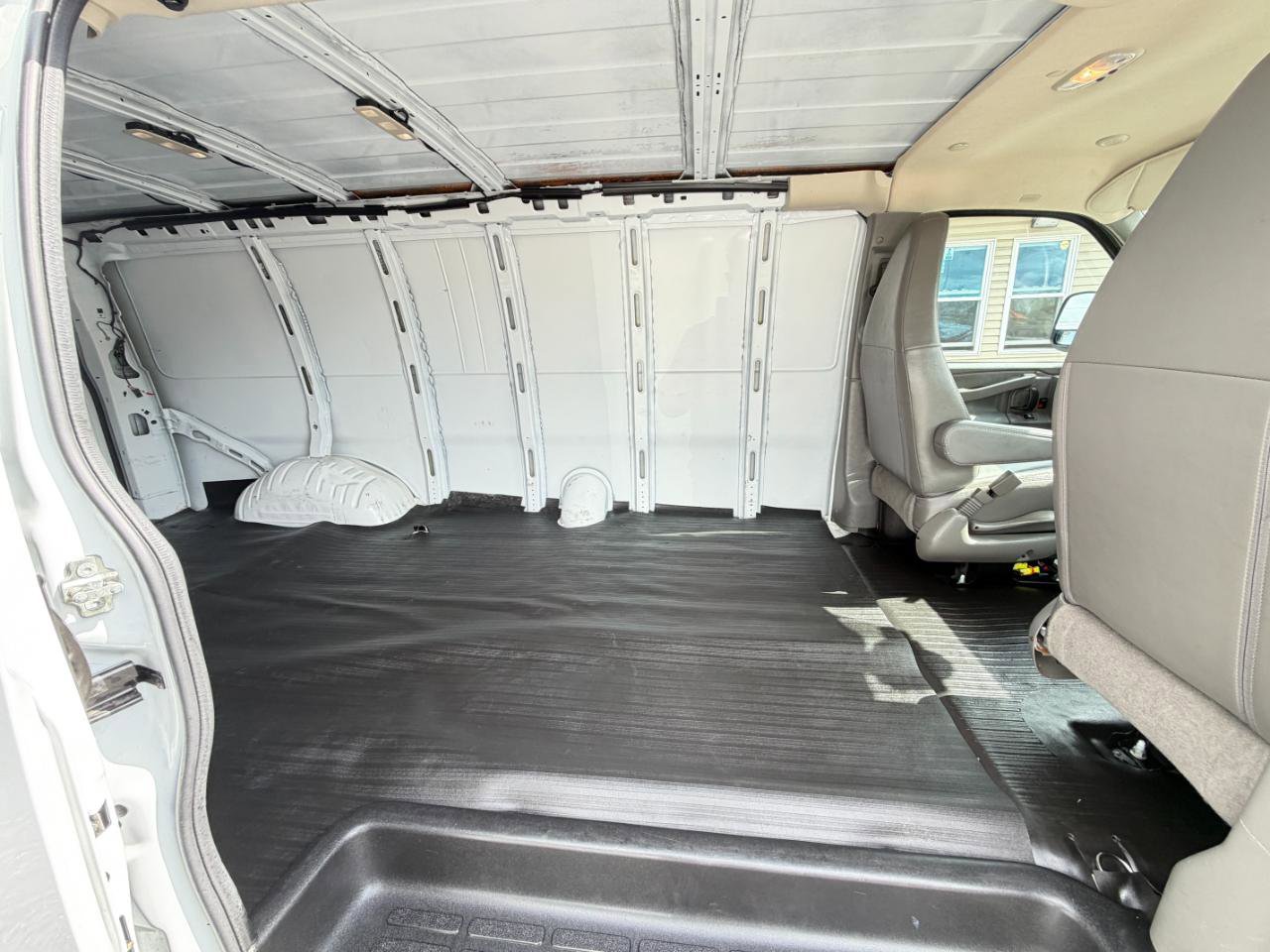 Used 2025 Chevrolet Express 2500 Extended w/ Driver Convenience Package RWD image 32