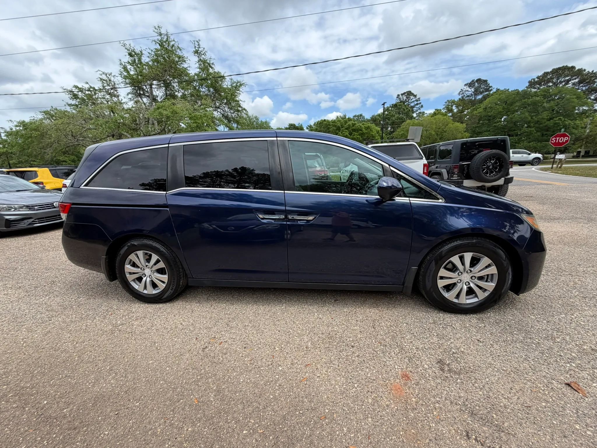 Used 2016 Honda Odyssey SE image 4