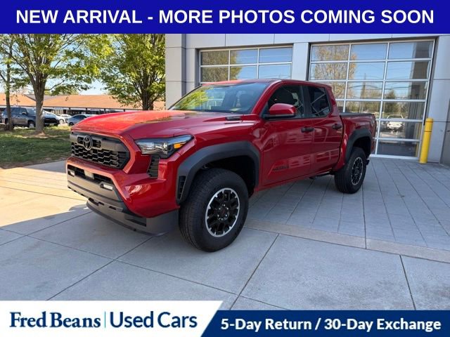 Used 2025 Toyota Tacoma TRD Off-Road AWD/4WD image 8