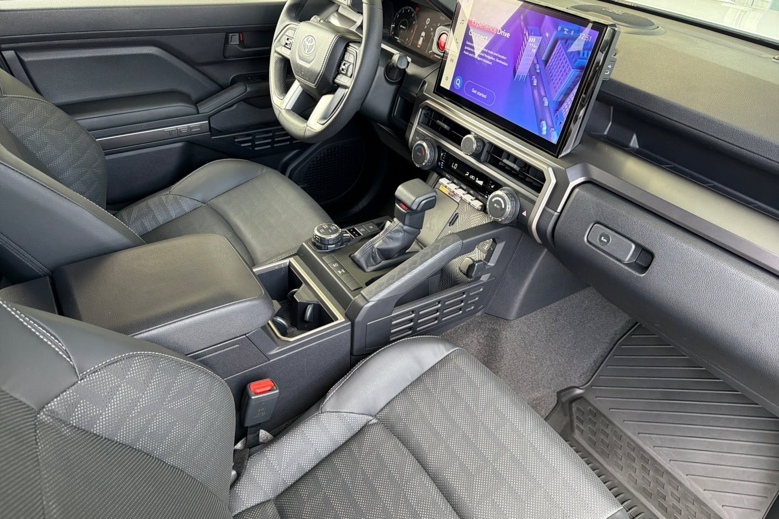 Used 2025 Toyota 4Runner TRD Off-Road Premium AWD/4WD image 15