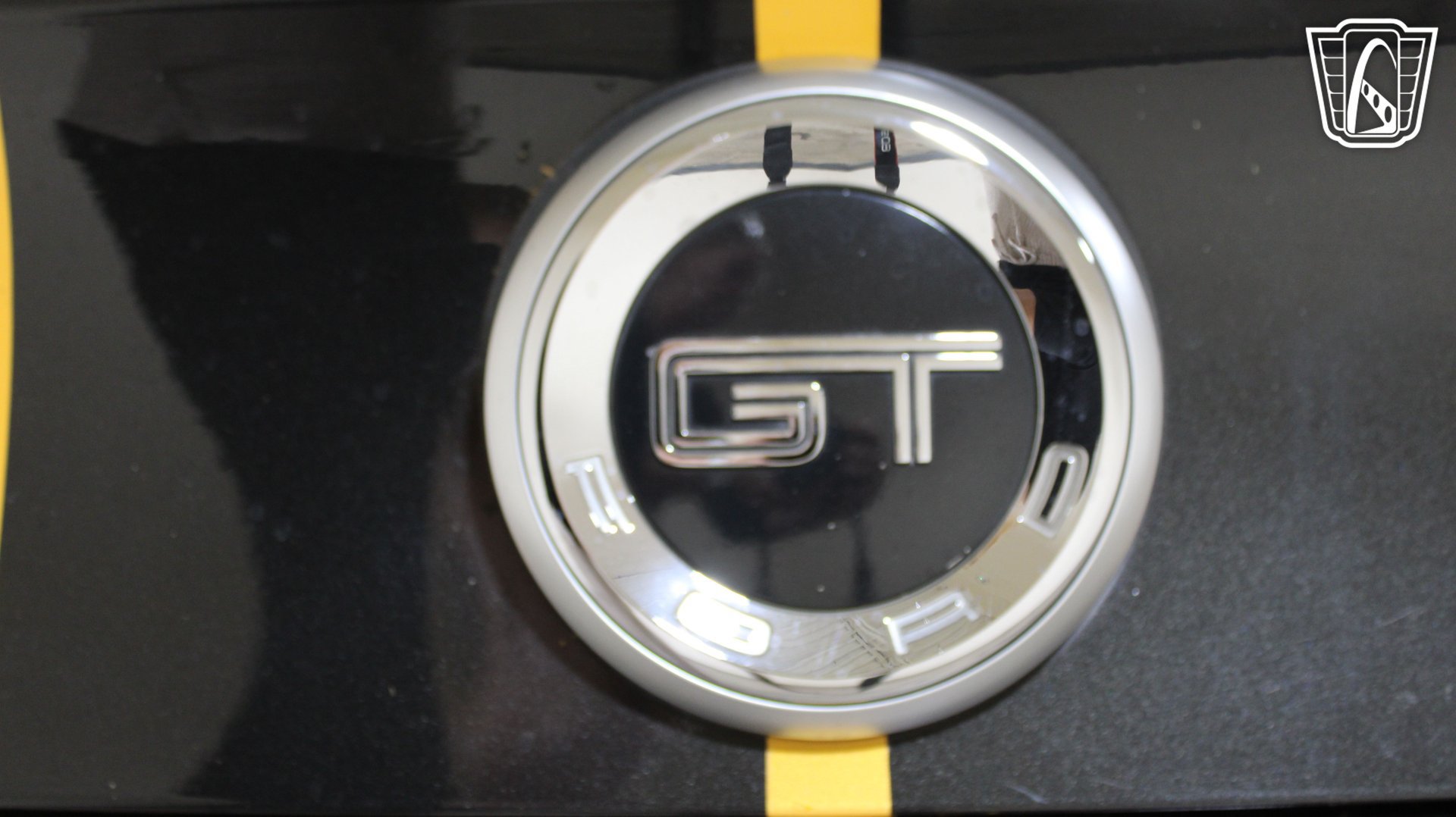 Used 2011 Ford Mustang GT RWD image 8