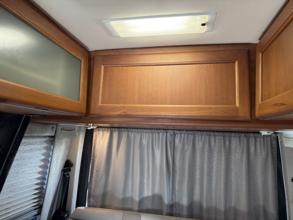 Used 2008 Dodge Sprinter 2500 w/ Trailer Tow Group image 53