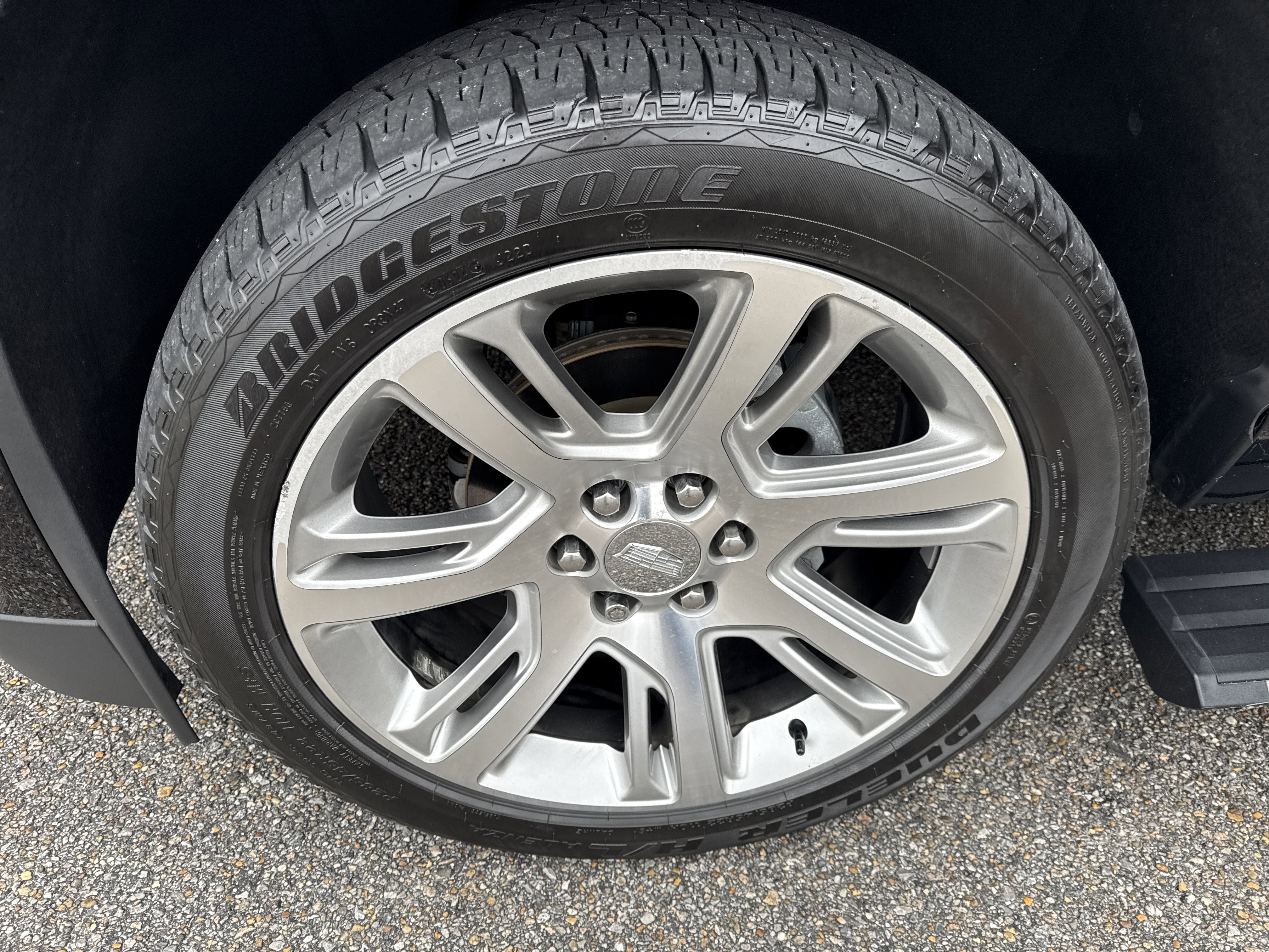 Used 2019 Cadillac Escalade ESV Premium Luxury image 19