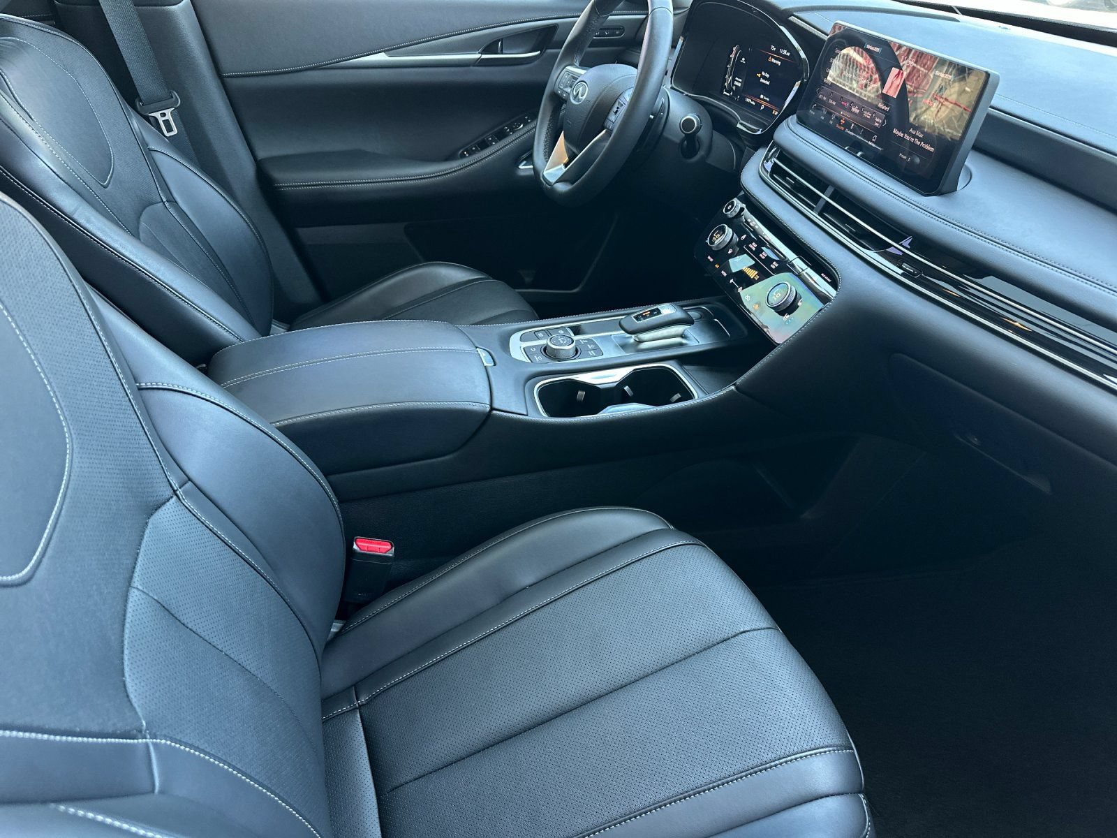 Used 2025 INFINITI QX60 Luxe FWD image 17
