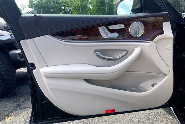 Used 2018 Mercedes-Benz E 300 4MATIC image 18