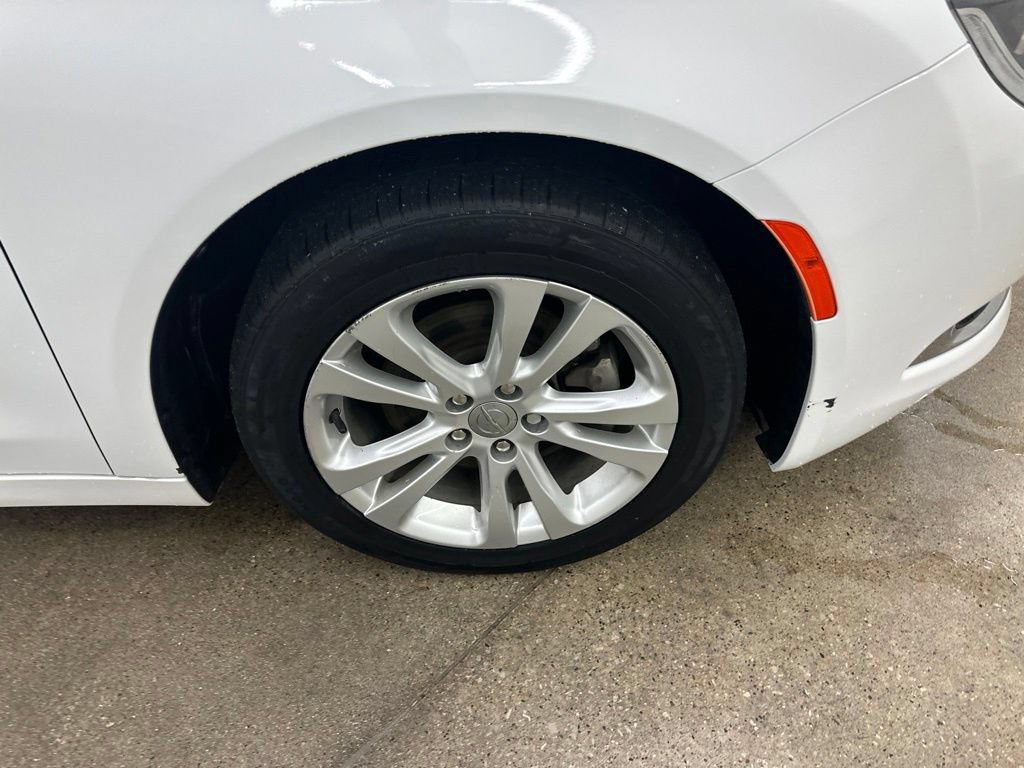 Used 2015 Chrysler 200 Limited w/ Convenience Group FWD image 15