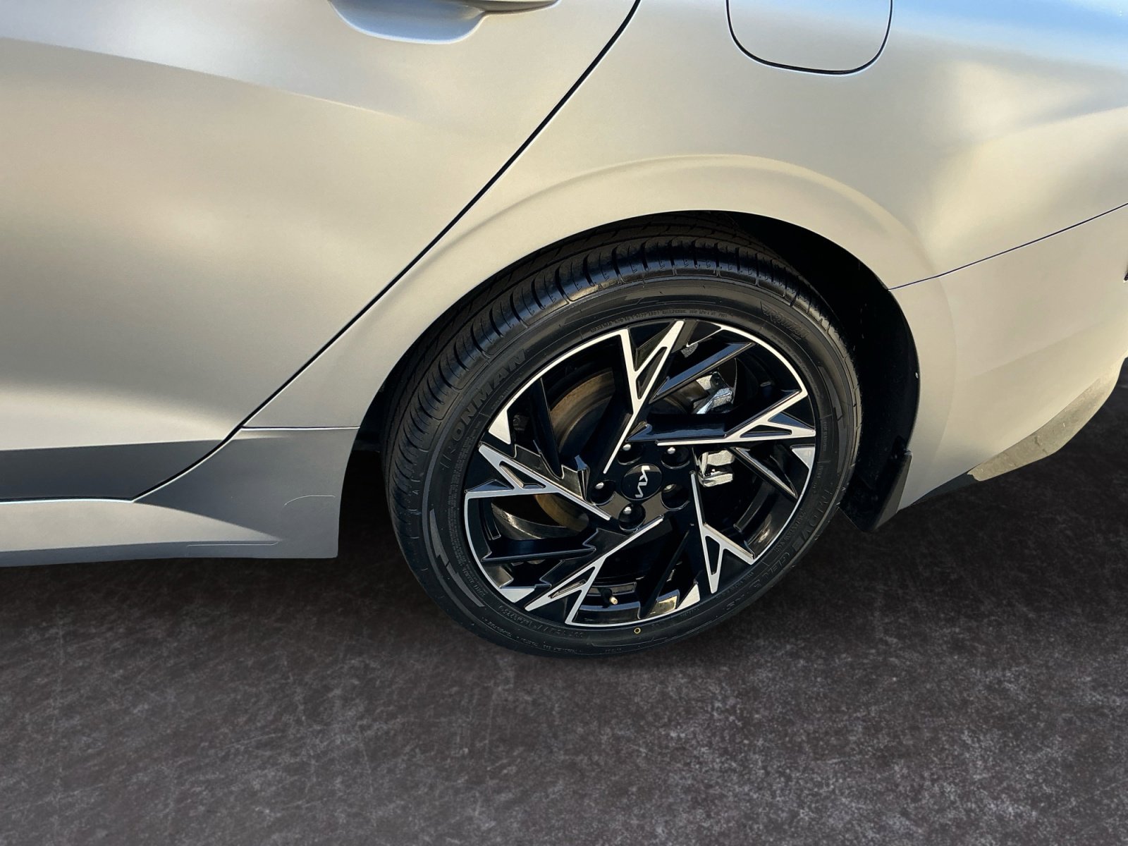 Used 2025 Kia K5 GT-Line w/ GT-Line Premium Package image 9