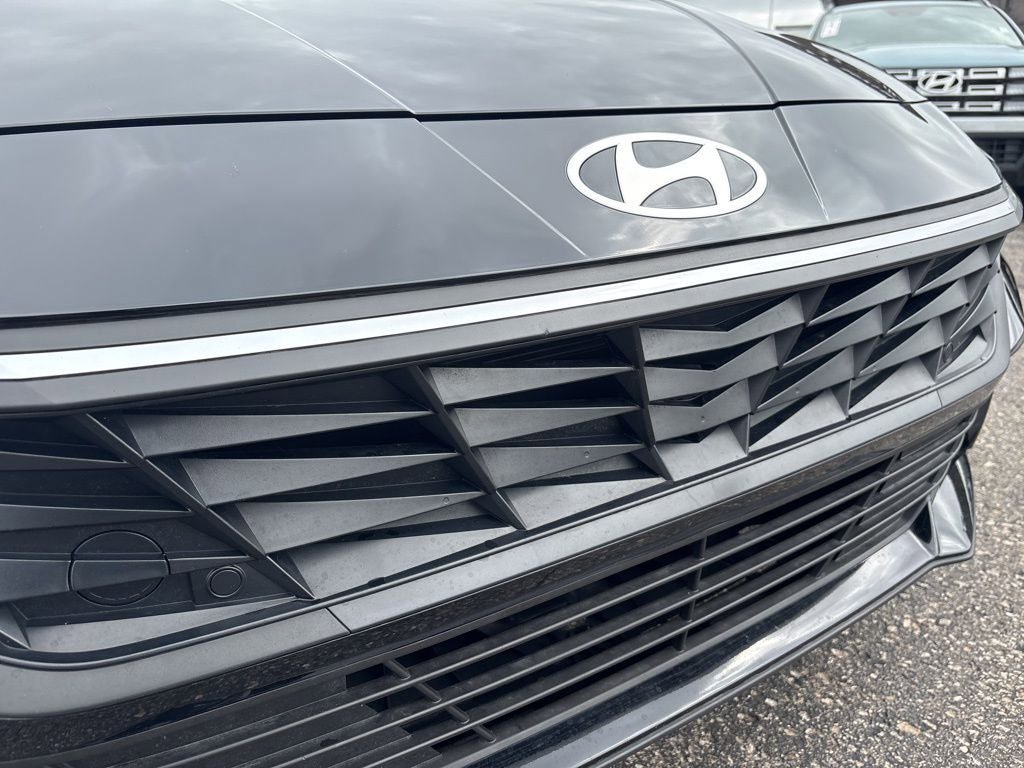 Certified 2025 Hyundai Elantra Sport FWD image 6