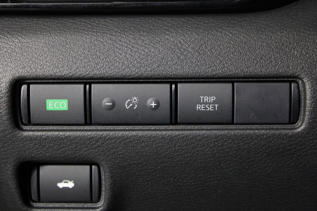 Certified 2024 Nissan Sentra SR FWD image 24