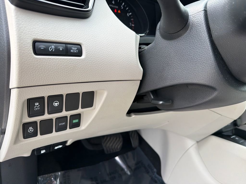 Used 2021 Nissan Rogue Sport SL w/ Premium Package FWD image 21