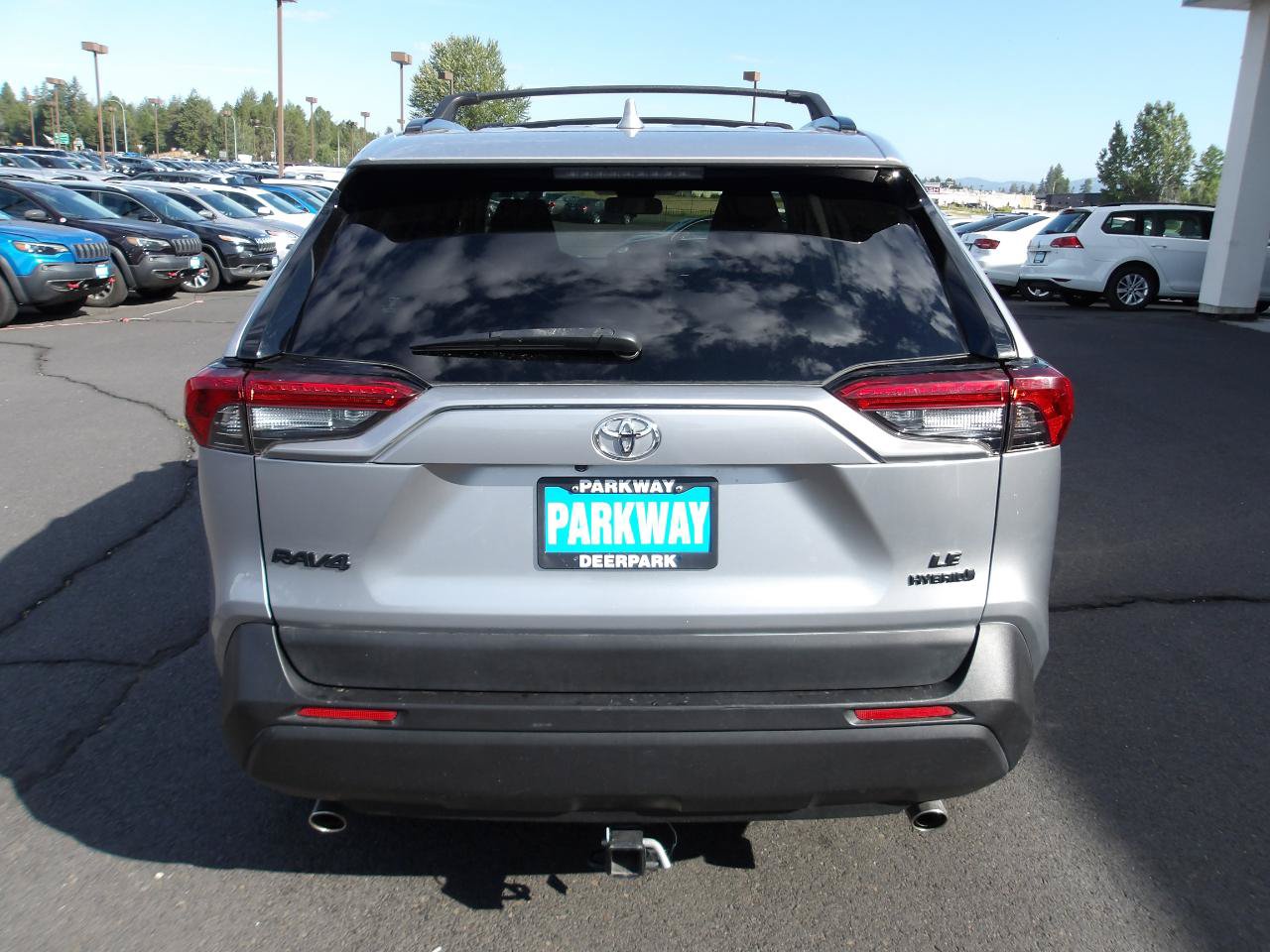 Used 2025 Toyota RAV4 LE AWD/4WD image 4