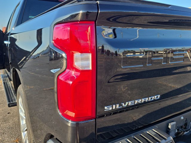 Used 2021 Chevrolet Silverado 1500 High Country w/ Technology Package AWD/4WD image 30