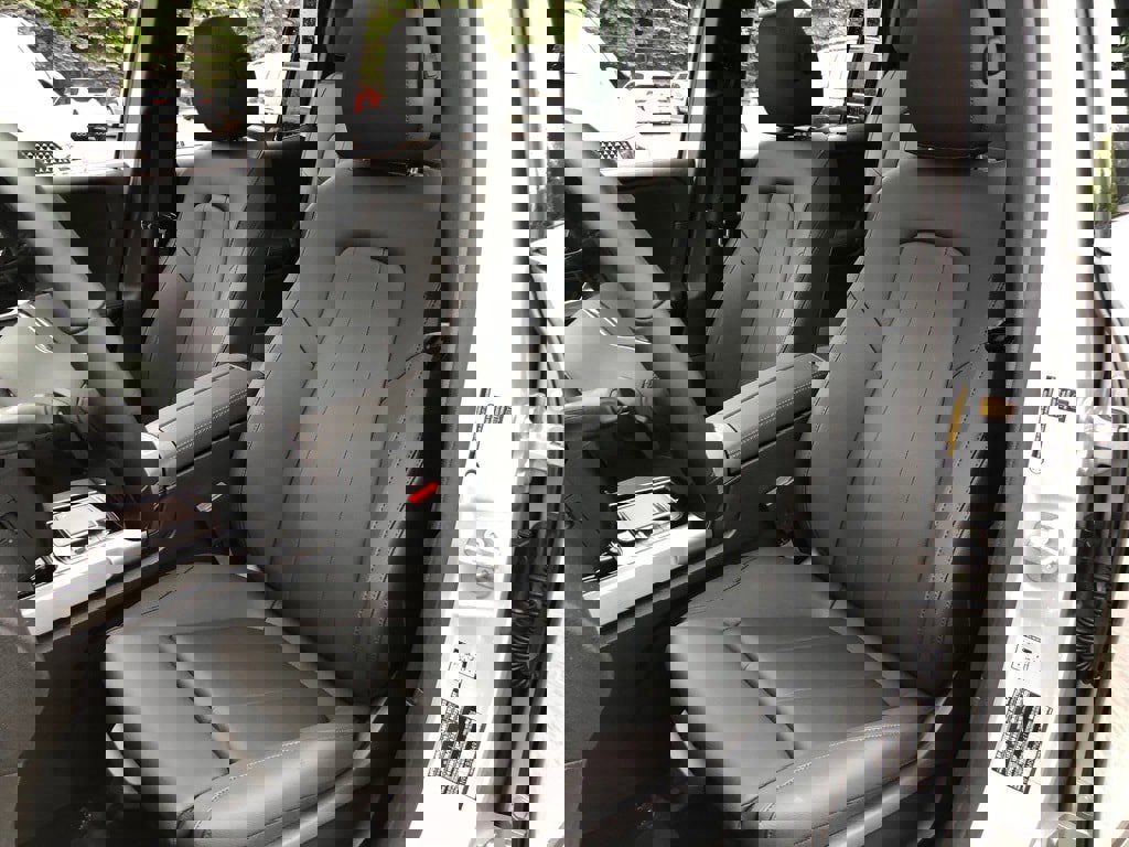 New 2023 Mercedes-Benz EQB 300 4MATIC image 30