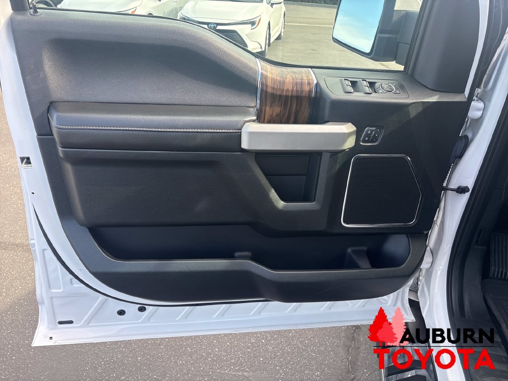 Used 2018 Ford F150 Lariat w/ Equipment Group 502A Luxury AWD/4WD image 9