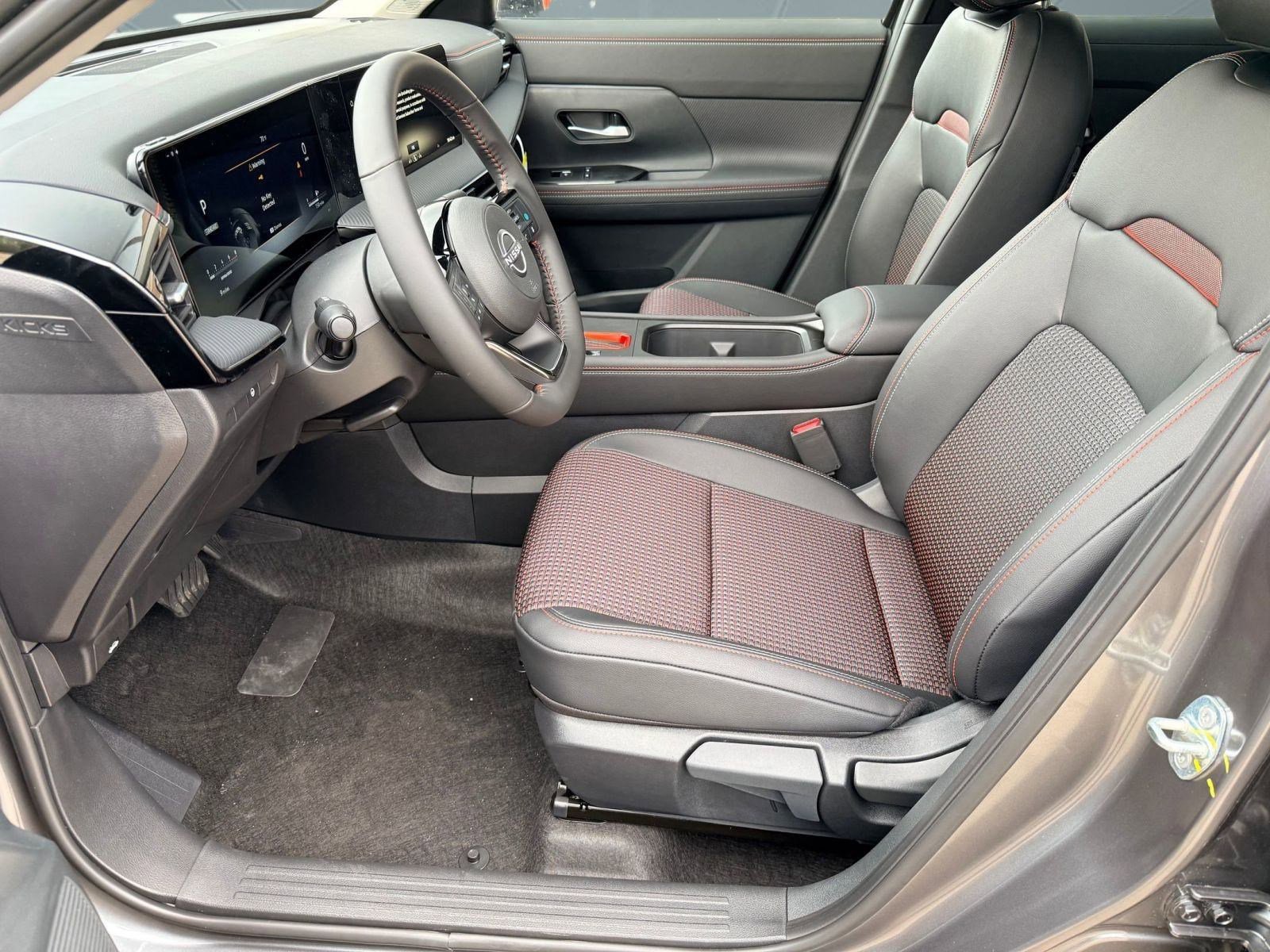 New 2026 Nissan Kicks SR w/ Cold Weather Package image 4