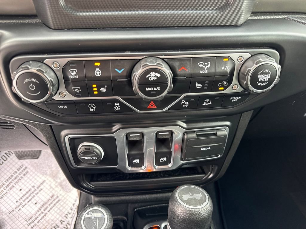 Used 2022 Jeep Wrangler Sport S image 19