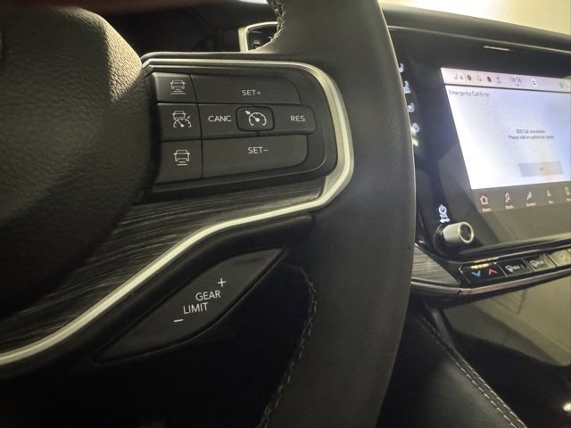 Used 2023 Jeep Wagoneer Series III w/ Premium Group I image 14