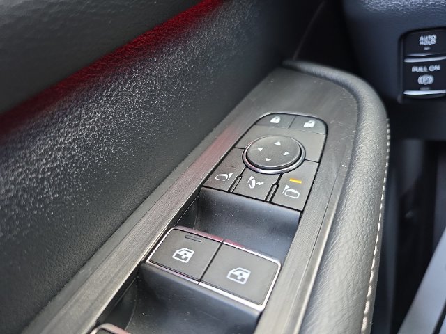 New 2026 Nissan Armada SL w/ Captain's Chari Seat Package AWD/4WD image 32