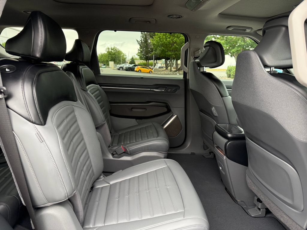Certified 2024 Kia EV9 Land AWD/4WD image 13