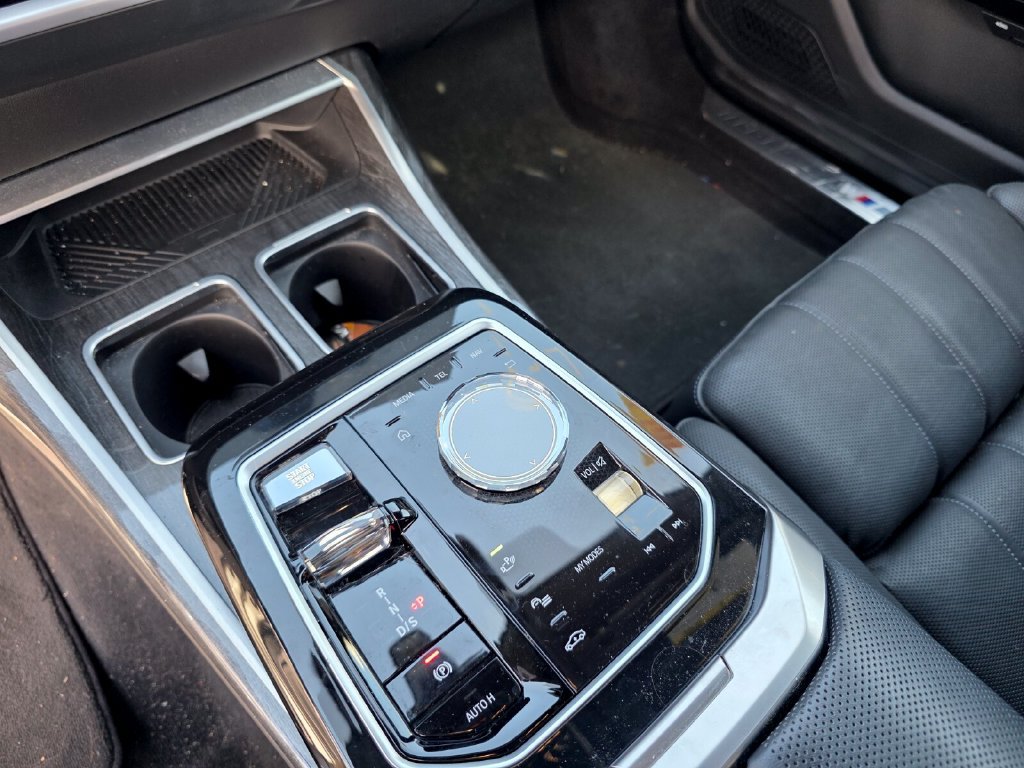 Certified 2023 BMW 760i xDrive AWD/4WD image 20