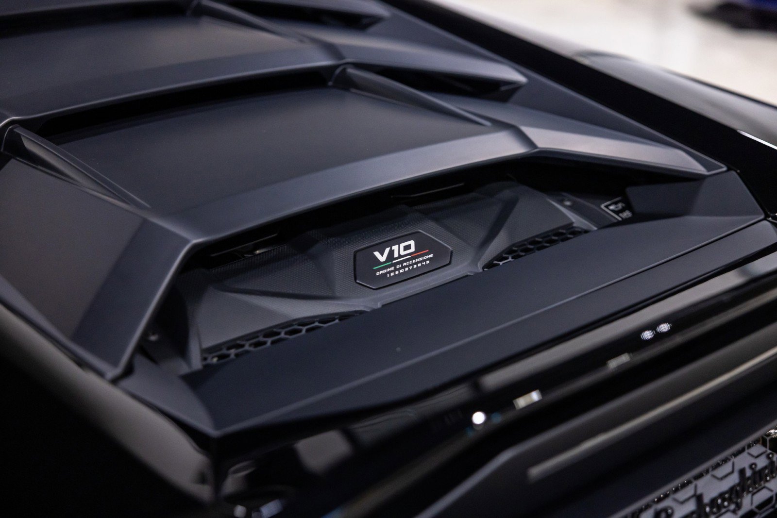 Used 2024 Lamborghini Huracan Sterrato AWD/4WD image 16