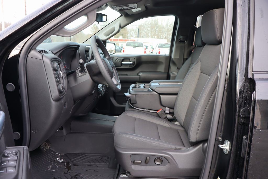 New 2026 Chevrolet Silverado 1500 Custom Trail Boss w/ LPO, Dark Essentials Package image 5