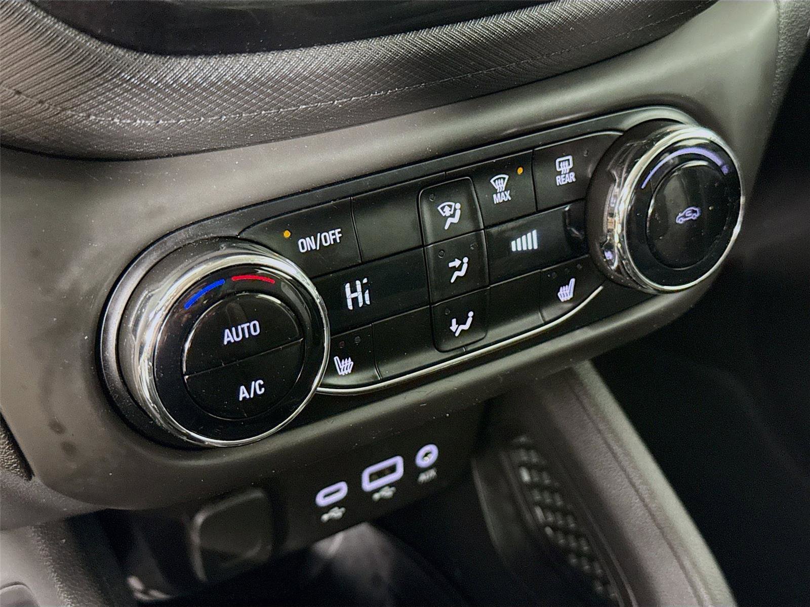 Used 2022 Chevrolet TrailBlazer LT w/ Convenience Package image 15