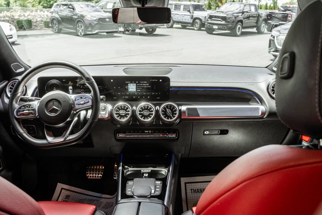 Used 2023 Mercedes-Benz GLB 35 AMG 4MATIC w/ AMG Night Package Plus image 7