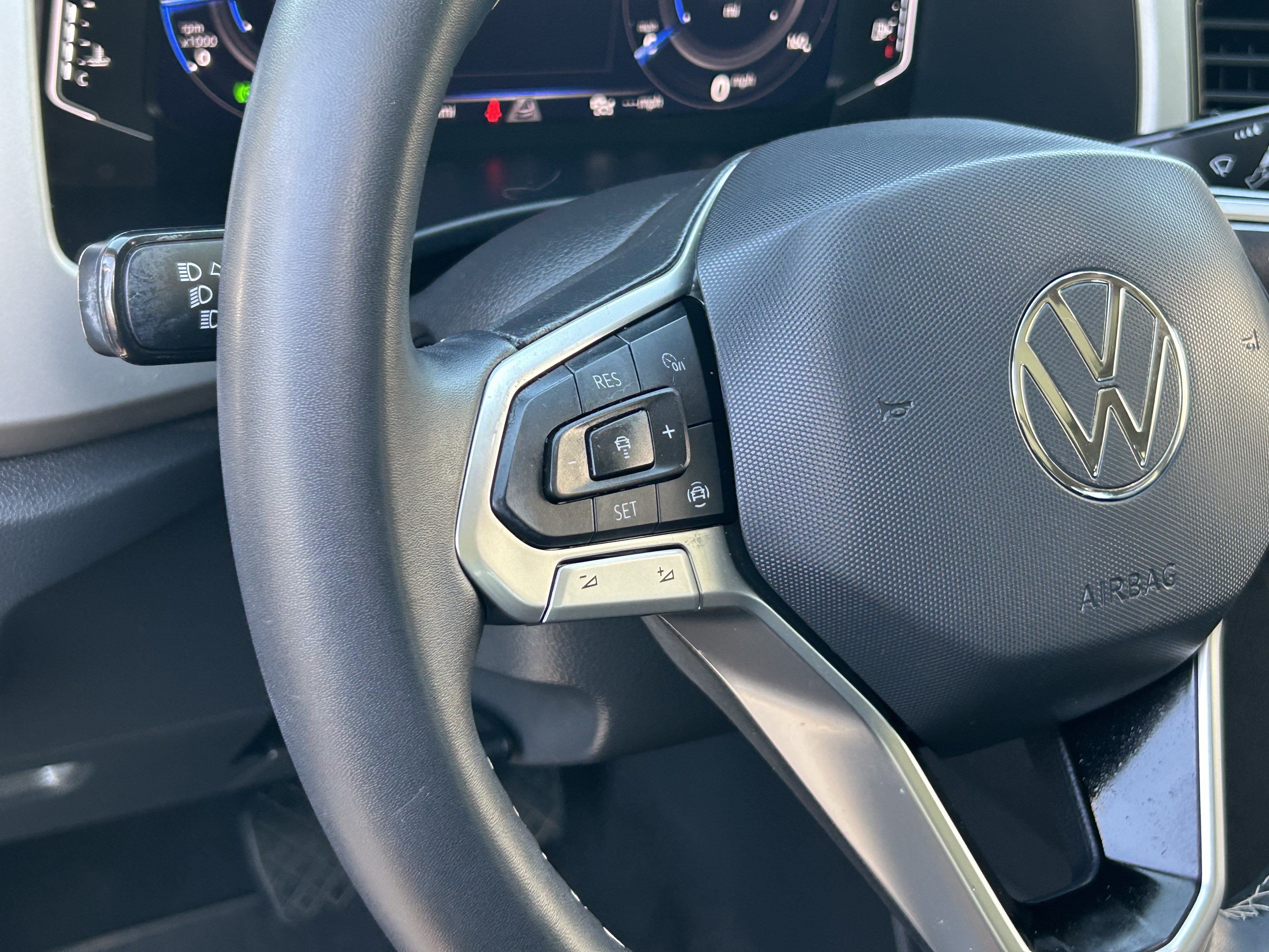 Used 2023 Volkswagen Atlas SE w/ Panoramic Sunroof Package AWD/4WD image 26