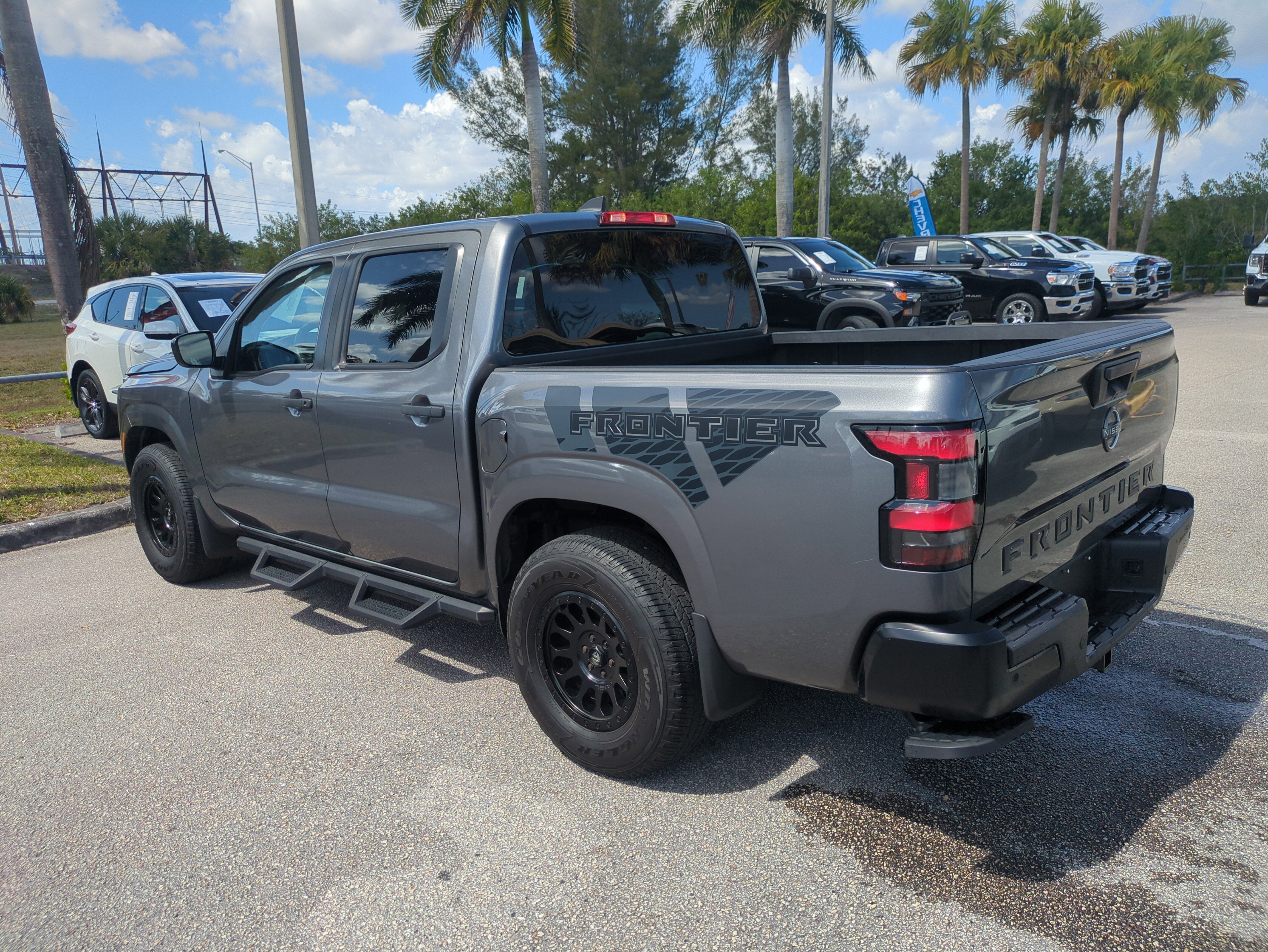 Used 2022 Nissan Frontier S w/ Technology Package image 7