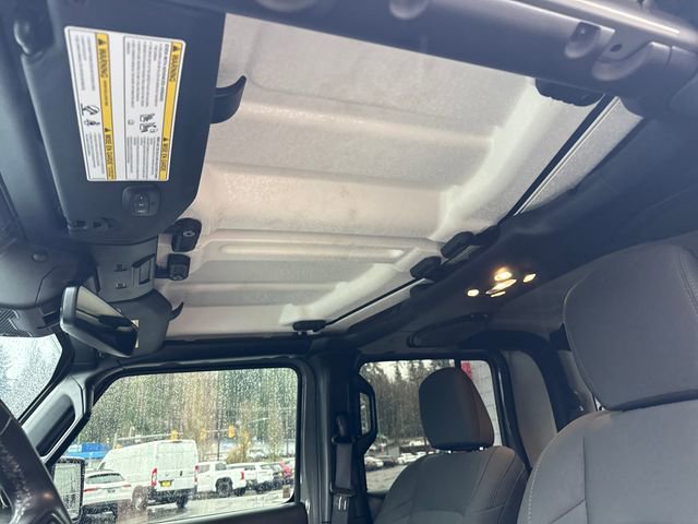 Used 2021 Jeep Gladiator Willys image 31