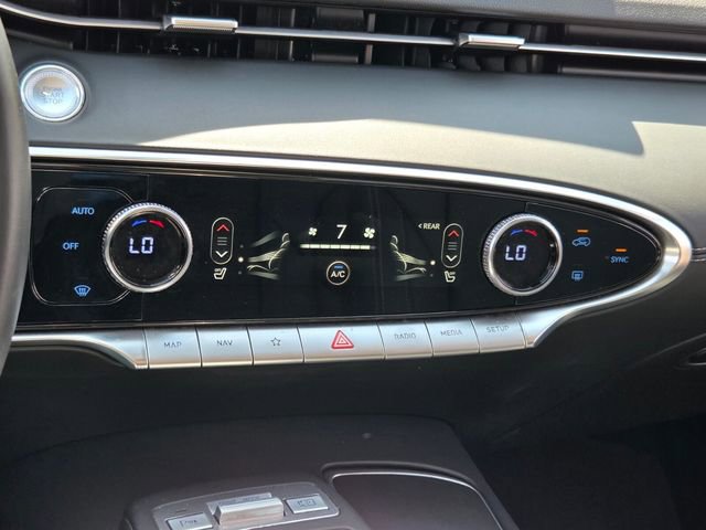 Used 2025 Genesis GV70 2.5T image 25