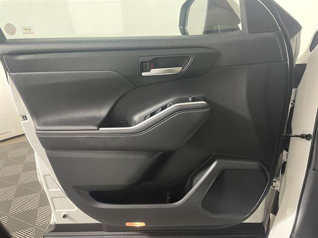 Certified 2020 Toyota Highlander XLE AWD/4WD image 21
