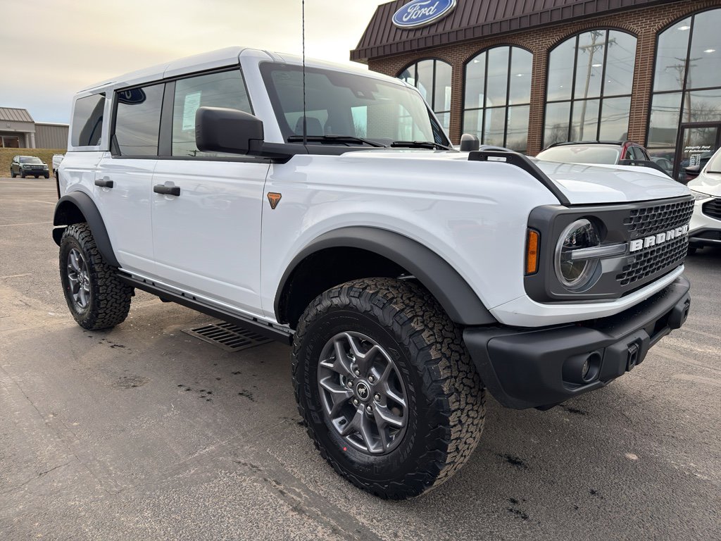 New 2025 Ford Bronco Badlands image 2