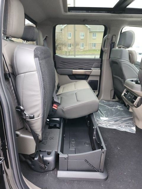 New 2026 Ford F250 Platinum w/ Platinum Plus Package image 31