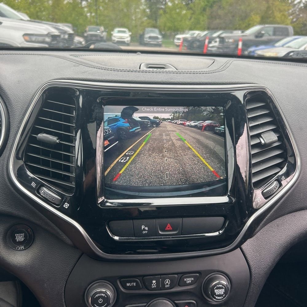 Used 2019 Jeep Cherokee High Altitude AWD/4WD image 10