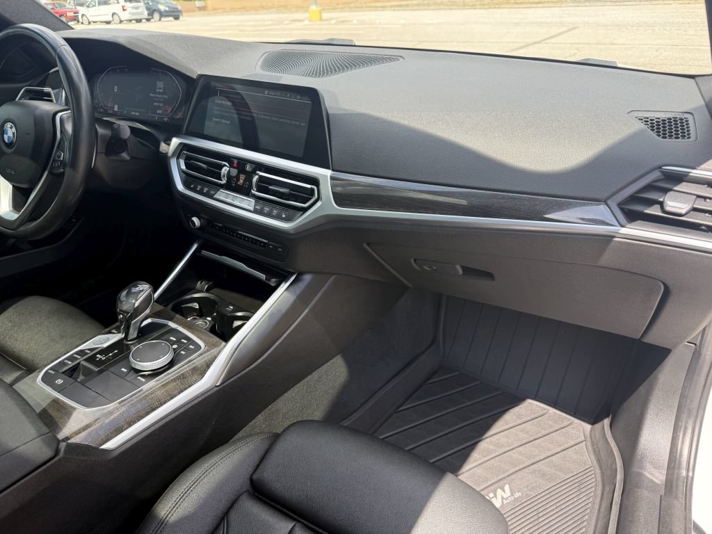 Used 2020 BMW 330i Sedan w/ Convenience Package RWD image 24