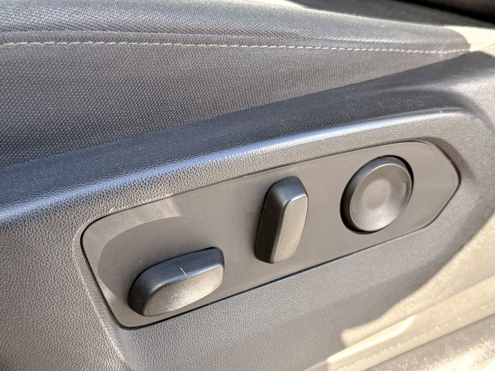 Used 2023 Chevrolet Silverado 1500 RST image 16